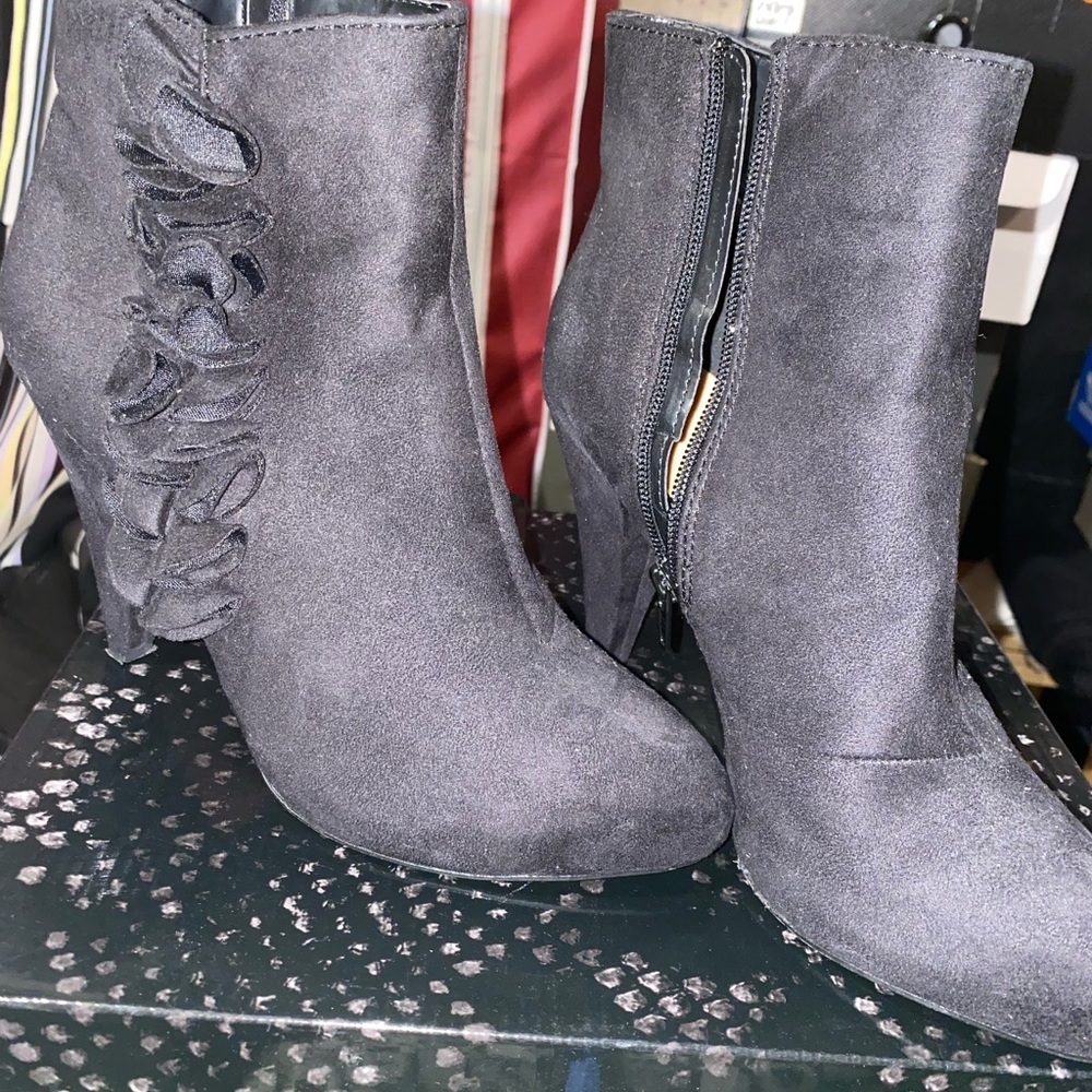 Fioni Black Suede Bootie with Ruffles Size 7
